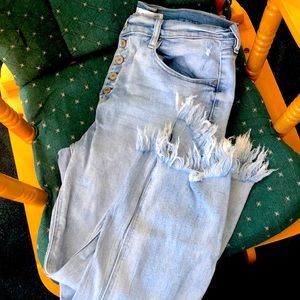 KanCan Womens jeans exclusively for Maurice’s. Size 31. Straight high rise